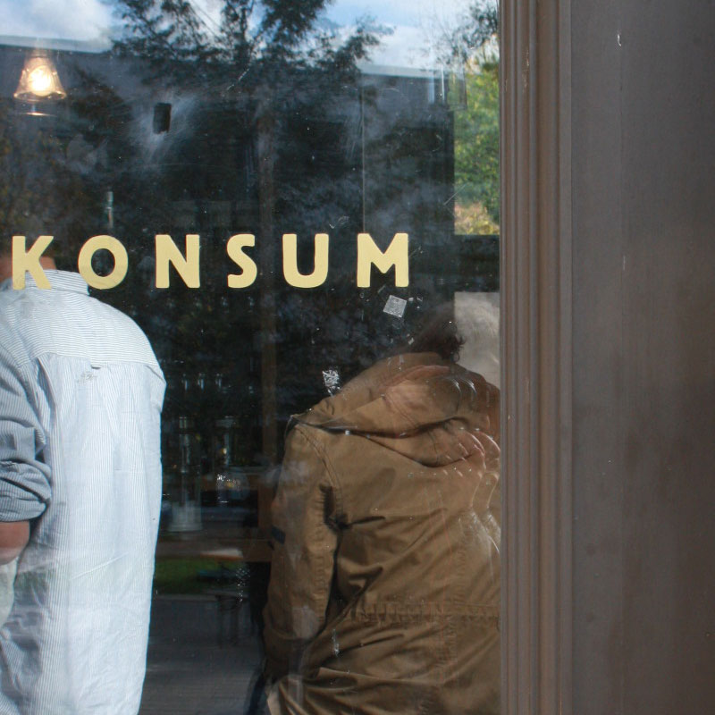 Eingang des Café Konsum, Design Campus der Burg Giebichenstein Hochschule für Kunst und Design